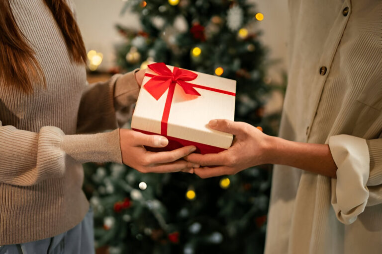 25 Heartfelt Christmas Gift Ideas for Couples That Spark Romance